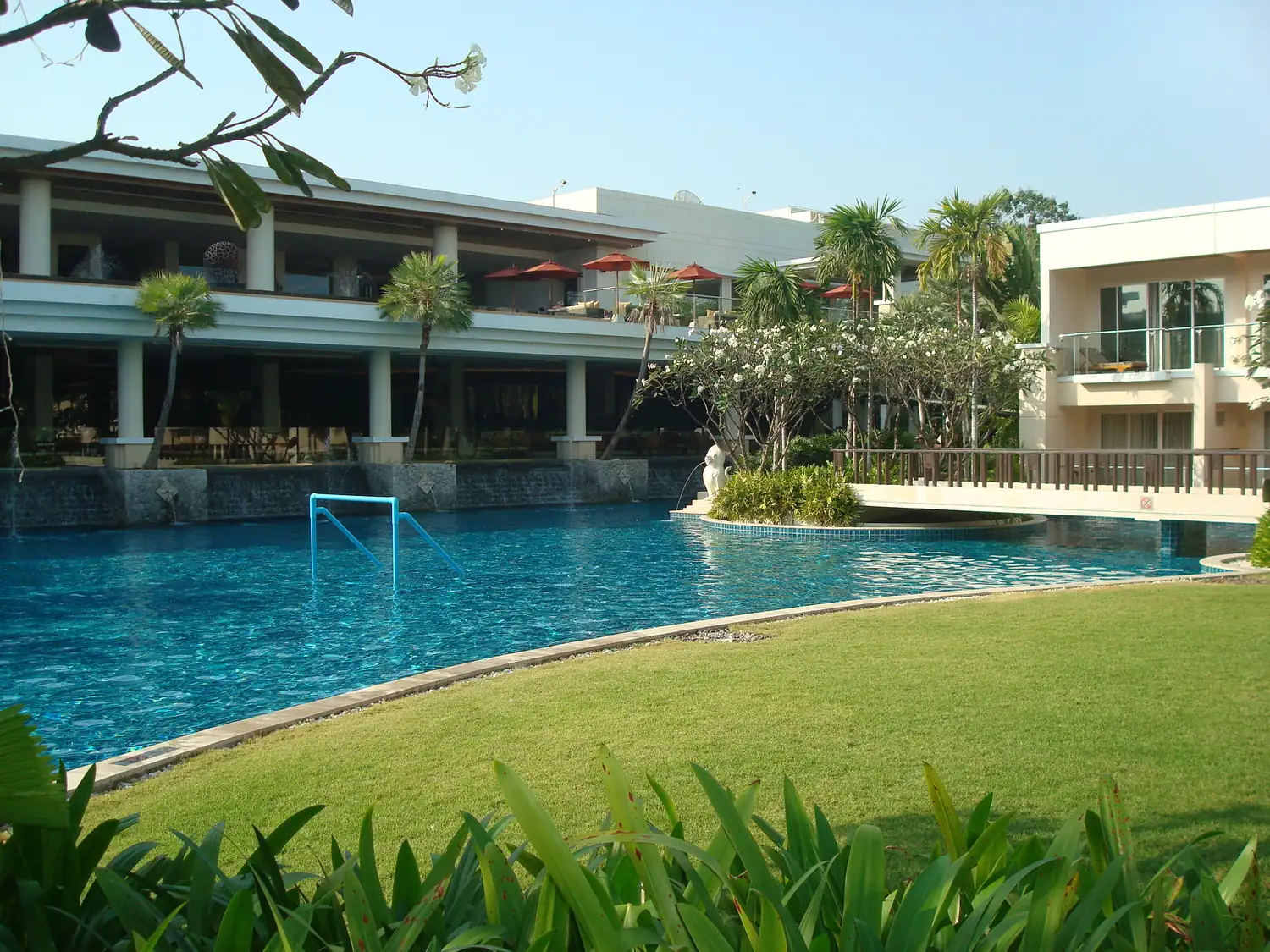Sheraton swimming pool and gardens in the shared Blue Lagoon compound